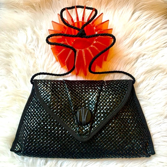 Vintage Handbags - v i n t a g e :: Unique Mod Trapezoid Woven Wicker Straw Bag